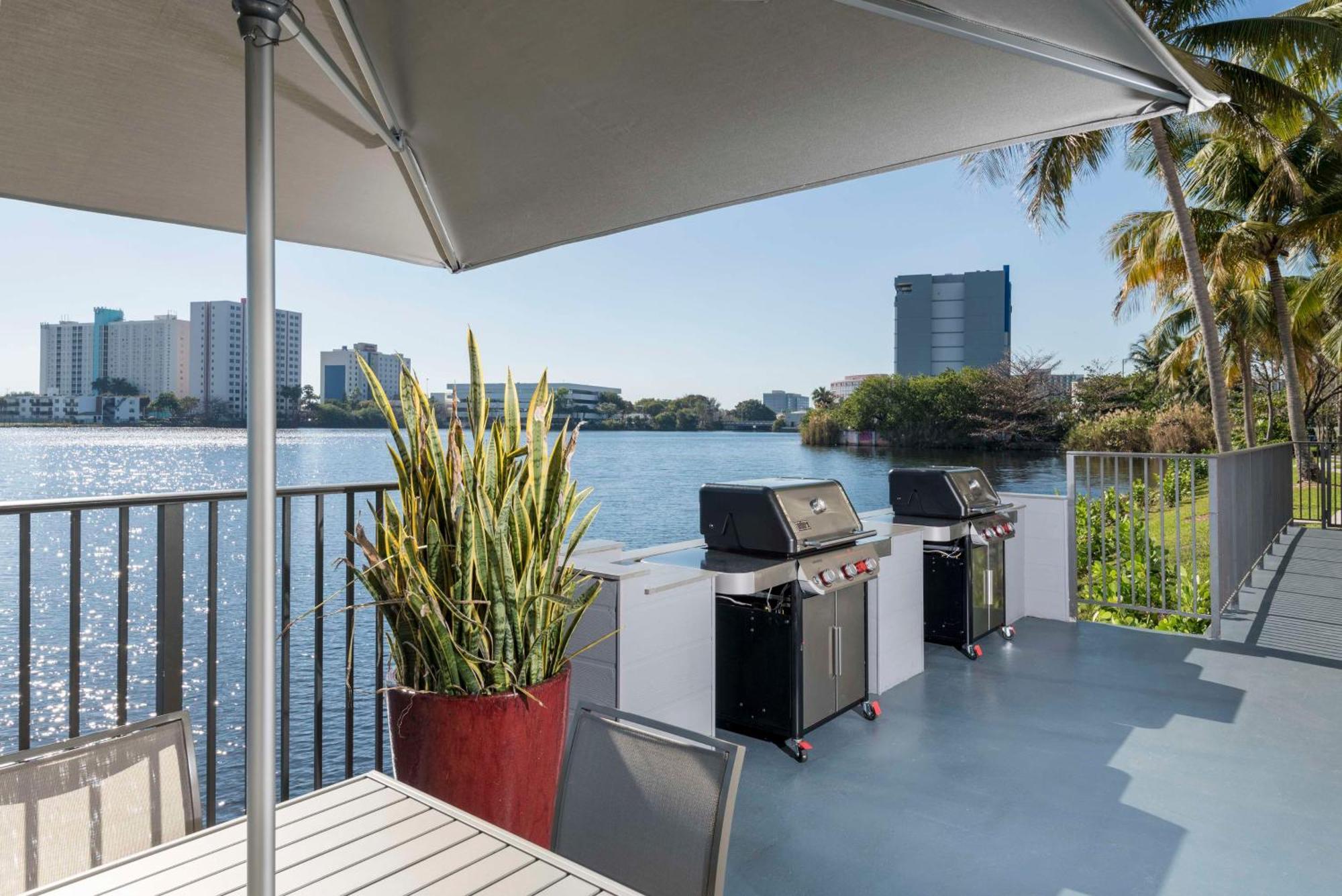 Homewood Suites Miami Airport/Blue Lagoon Bagian luar foto